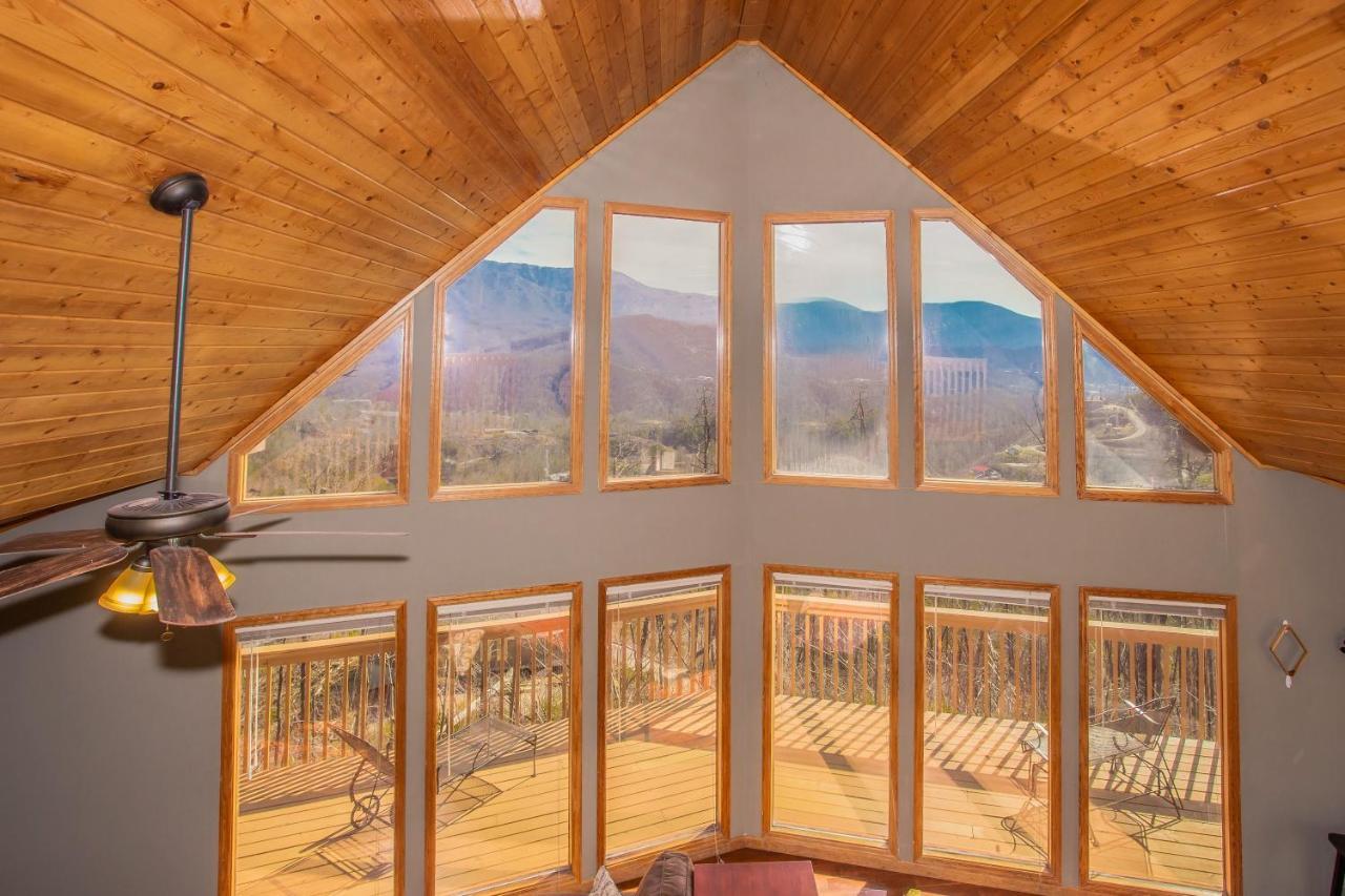 Her Majesty'S Way, Awesome Mtn Views, 1089 Free Tickets Each Paid Day, Dollywood And More Гатлинбург Экстерьер фото
